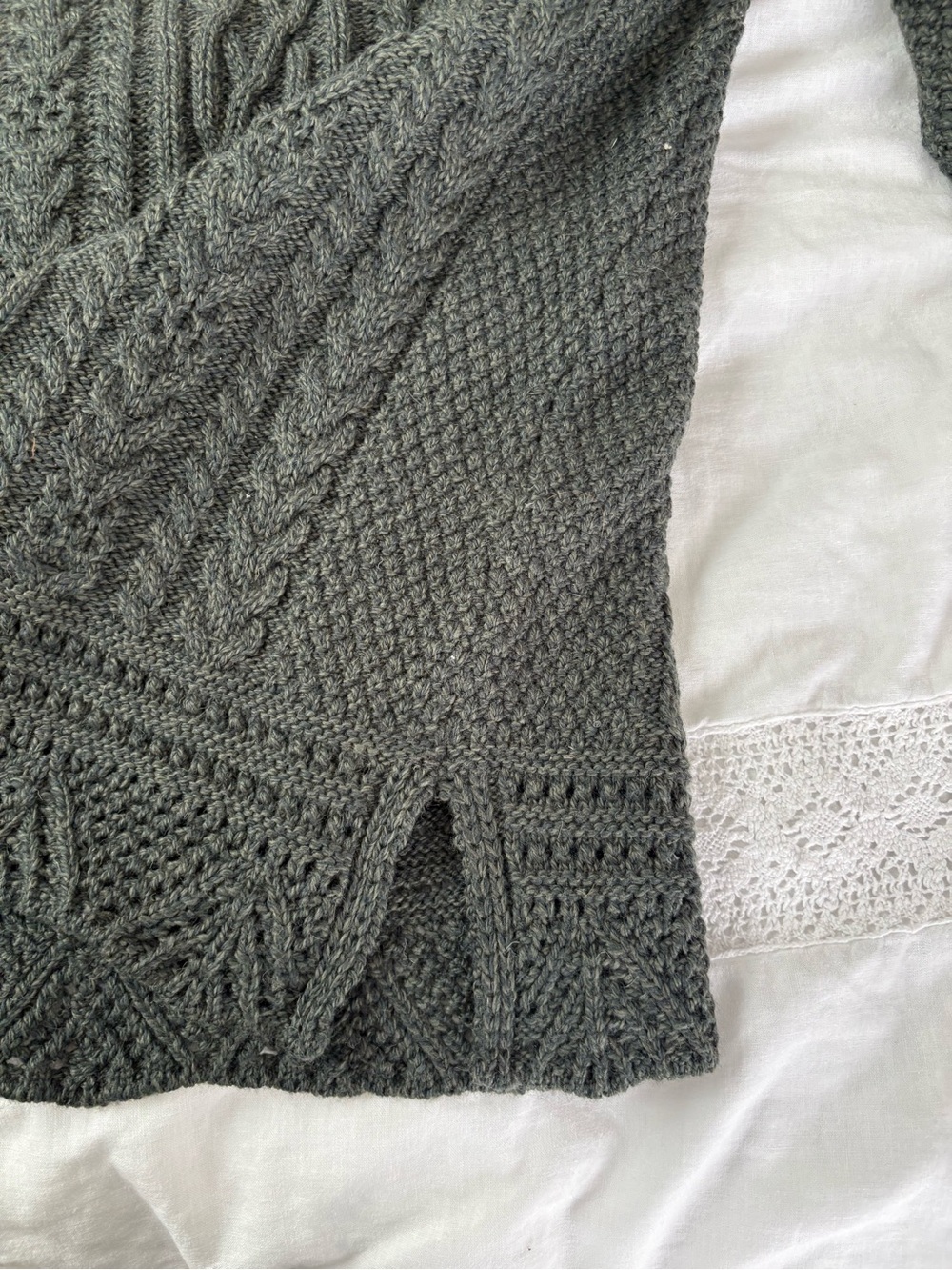 NEW The Irish Store Women's Signature Aran Tunic Sweater 100% wool Green - Picture 5 of 8